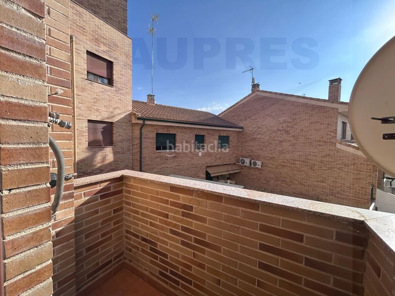 Foto a1c37d2e-064f-4072-b24a-06c53d82d0f7. Pis a plaza 11 de marzo 7 a Yuncos