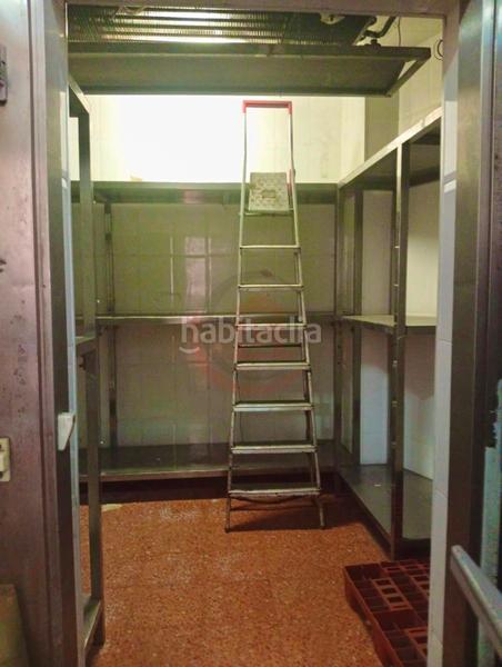 Foto ac9b51e4-9a08-42bf-a0b3-cf9392f927ad. Lloguer local comercial a Porta Barcelona