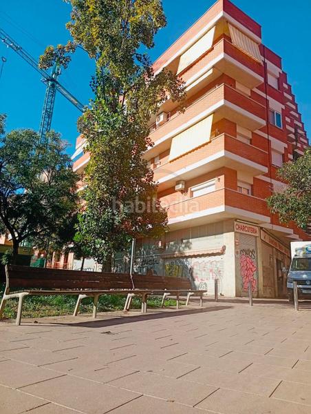 Foto e24c8bd5-e70a-4279-911c-f3e47ac50b04. Rent business premise in Porta Barcelona