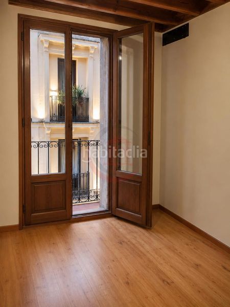 Foto 21f7670a-72e0-4469-9988-9ea9cffd338c. Àtic a Dreta de l´Eixample Barcelona