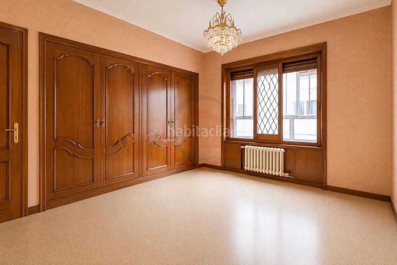 Foto 0a13080f-7895-418f-93ab-5e6bcb2ae659. Flat with heating parking in Putget - Farró Barcelona