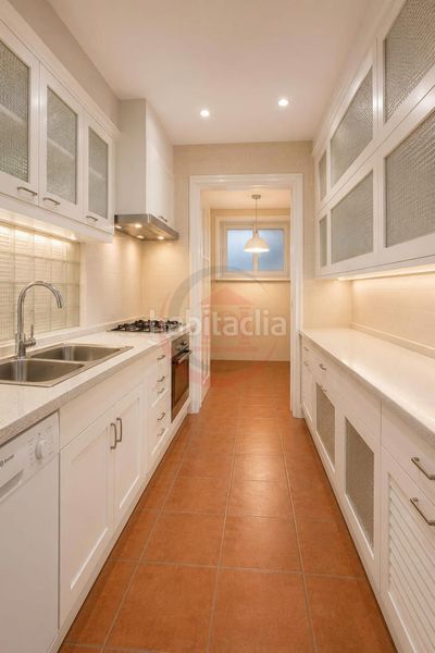 Foto c8fa7683-313a-443d-93d2-4c71dd88abc2. Flat with heating parking in Putget - Farró Barcelona