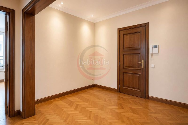 Foto d5fe57a5-7e5b-48bd-a515-676b52600255. Flat with heating parking in Putget - Farró Barcelona