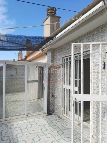 Foto 0aafed1d-3002-4f8b-a47e-40784a49769f. Casa adossada amb aparcament a Torre-roja-Campreciós Viladecans