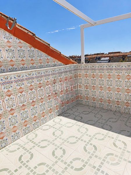 Foto 36c57759-d3b4-49b9-b9a6-722f9fba1c1a. Casa adossada amb aparcament a Torre-roja-Campreciós Viladecans