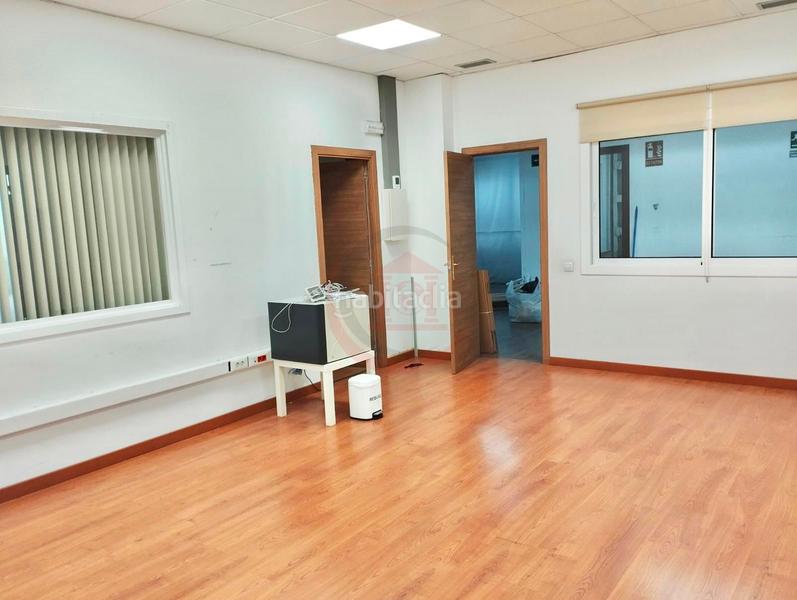 Foto 0c7f3e9c-214e-4223-aa3b-62f18aecc409. Bâtiment à usage industriel avec chauffage dans Bon Pastor Barcelona