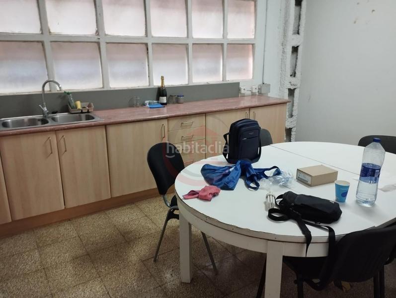 Foto 24f73a94-5903-4476-8337-c2ecaf969508. Bâtiment à usage industriel avec chauffage dans Bon Pastor Barcelona