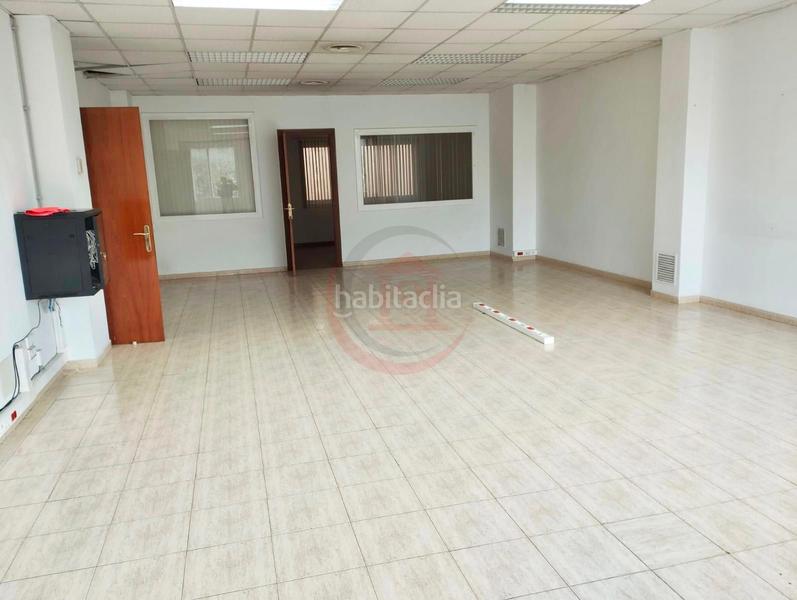 Foto 2d744b68-ebaf-4e4b-afb5-00ba3faf6c29. Bâtiment à usage industriel avec chauffage dans Bon Pastor Barcelona