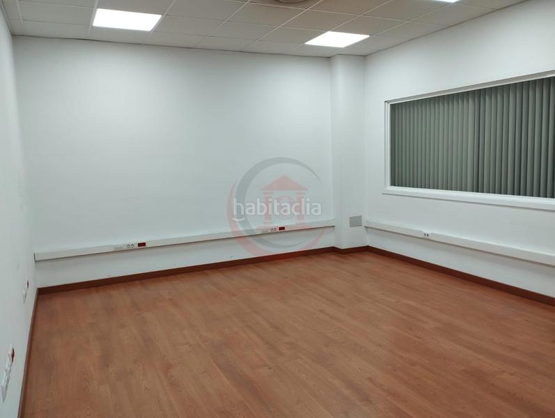 Foto 8ea5c596-f0df-4cc1-8322-4a9c3111a9cf. Bâtiment à usage industriel avec chauffage dans Bon Pastor Barcelona