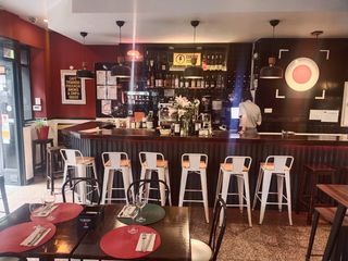Traspàs Local Comercial a Argüelles. Bar en traspaso en la zona de moncloa