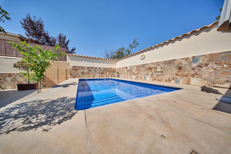 Foto aabae5e2-0e4b-4a90-ba1e-184f36e0dab6. Casa amb calefacció piscina a Alfacar