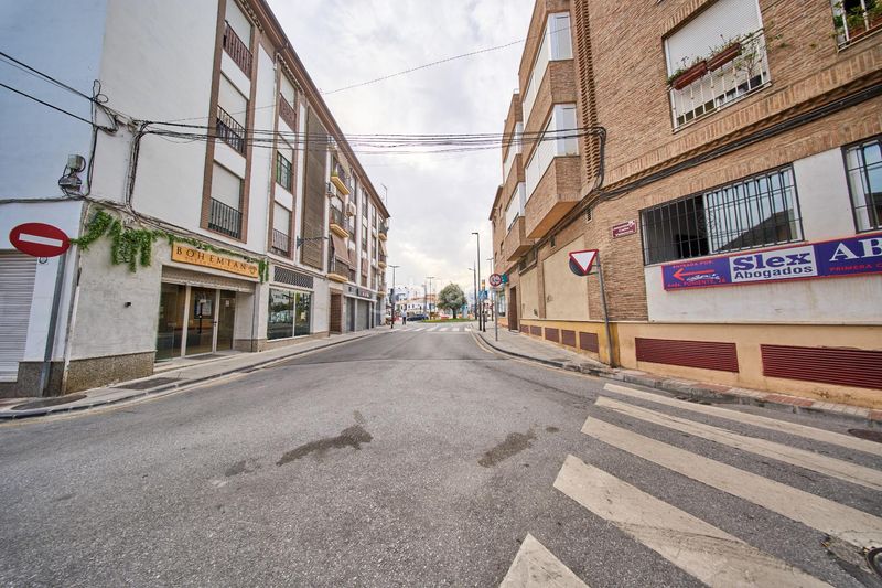 Foto f79546df-dadc-437f-aa88-8d487a172eea. Pis a calle valencia 21 a Poniente Armilla