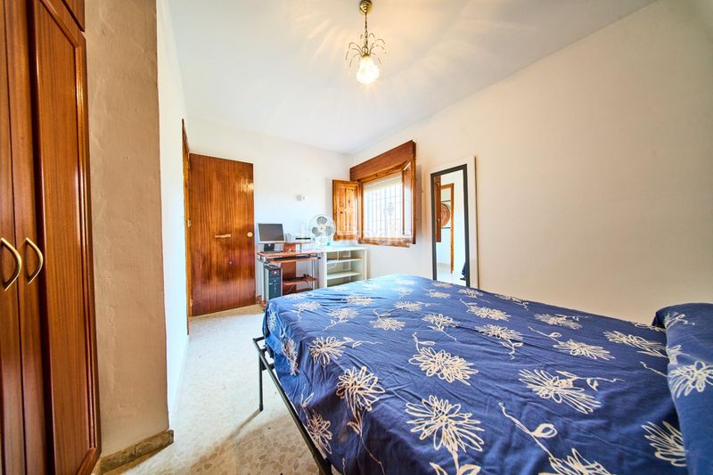 Foto e65405d7-6dbc-4f99-b798-84dbcf3aa963. Casa a Cacín