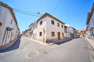 House  Doctor jimenez rueda. Casa para reformar en atarfe