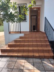 Location Maison à Residencial Triana - Barrio Alto. Alquile de pareada en los chopos