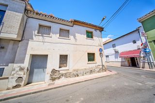 Maison  Esperillas. Casa con exterior para reformar