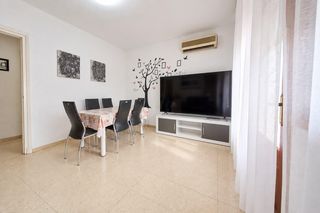Appartamento  Calle pdta luis de vicente. Oportunidad única junto a alcampo! magnífico piso para vivir o i