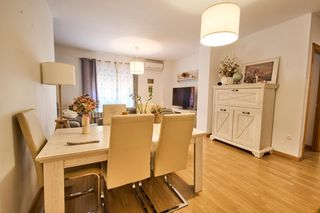 Etagenwohnung in San Cayetano