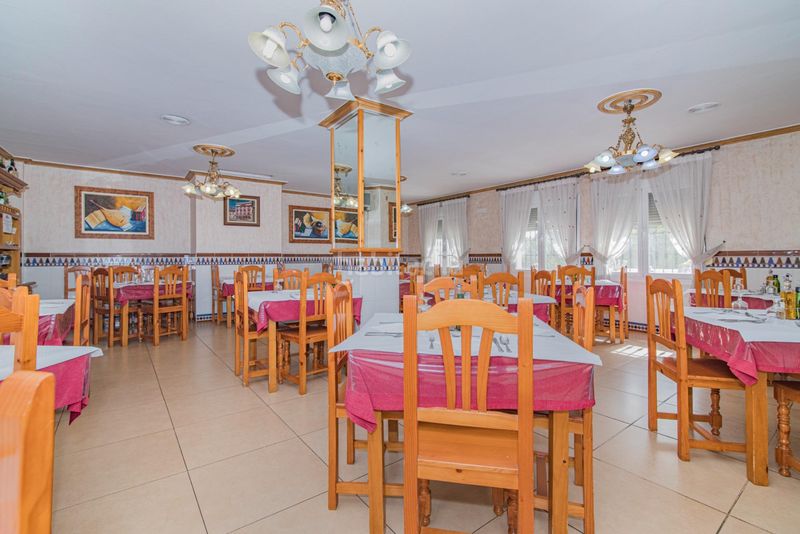 Foto 2cca9a79-1fd5-4f8a-9389-05a6d078fb1d. Edificio en calle san antonio (bañ) 10 oportunidad única! venta de hostal rural en Cortes y Graena