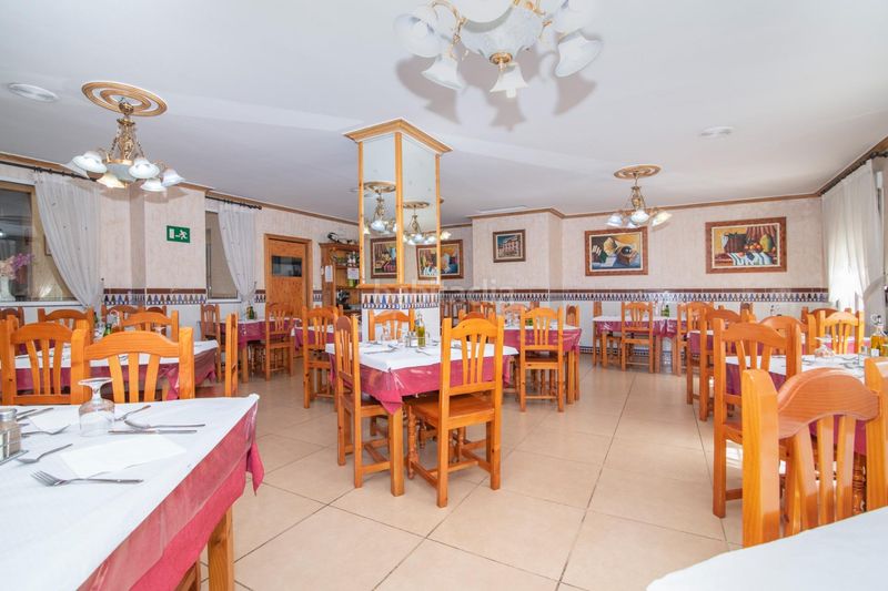 Foto e9c2a8d3-6f1c-47c8-82ed-b64d485ebdcd. Edificio en calle san antonio (bañ) 10 oportunidad única! venta de hostal rural en Cortes y Graena