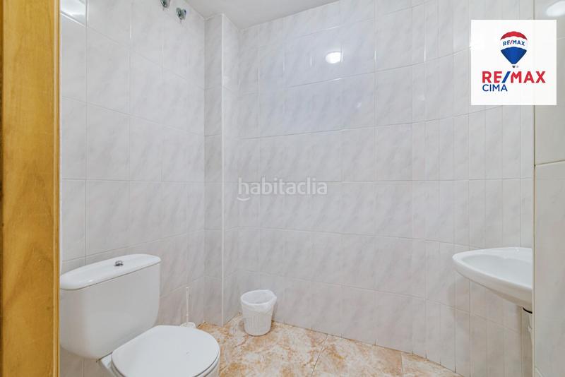 Foto 14d1dbb8-6f2b-4290-afd2-d7f29b7683a9. Edificio en calle san antonio (bañ) 10 oportunidad única! venta de hostal rural en la cara norte de sierra nevada en Cortes y Graena
