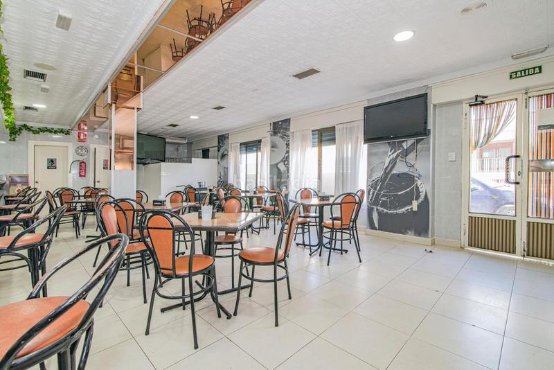 Foto cab11472-f465-473c-8da8-3952a2f37252. Local comercial en federico garcia lorca 52 oportunidad! bar en Huétor Tájar