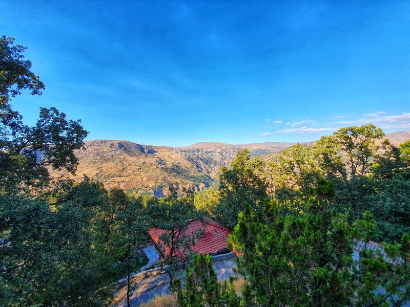 Foto 3d9e5251-fc04-47b8-b9ab-d22178956260. Casa  en sierra nevada con gran capacidad y potencial de rentabilidad en Güéjar Sierra