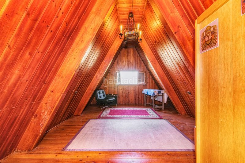 Foto f6da544f-d6c2-4a68-aa21-b4f16b4b227c. Casa  en sierra nevada con gran capacidad y potencial de rentabilidad en Güéjar Sierra