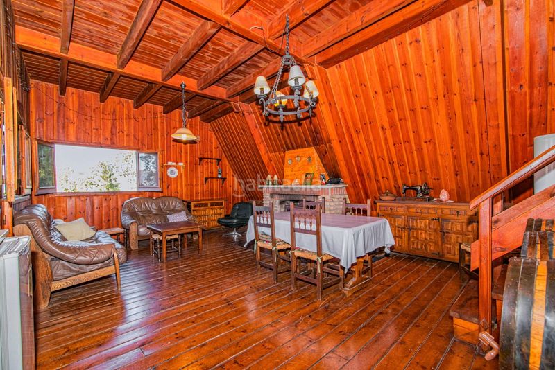 Foto f8d6bdea-187c-41d4-ab4d-bc110925f082. Casa  en sierra nevada con gran capacidad y potencial de rentabilidad en Güéjar Sierra