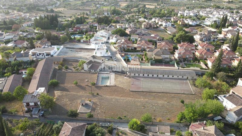 Foto 2a60ba3b-b598-4a61-9bfd-9cb7fc583f6f. Terreno residencial oportunidad única para inversores y constructoras en la zubia! en Zubia (La)