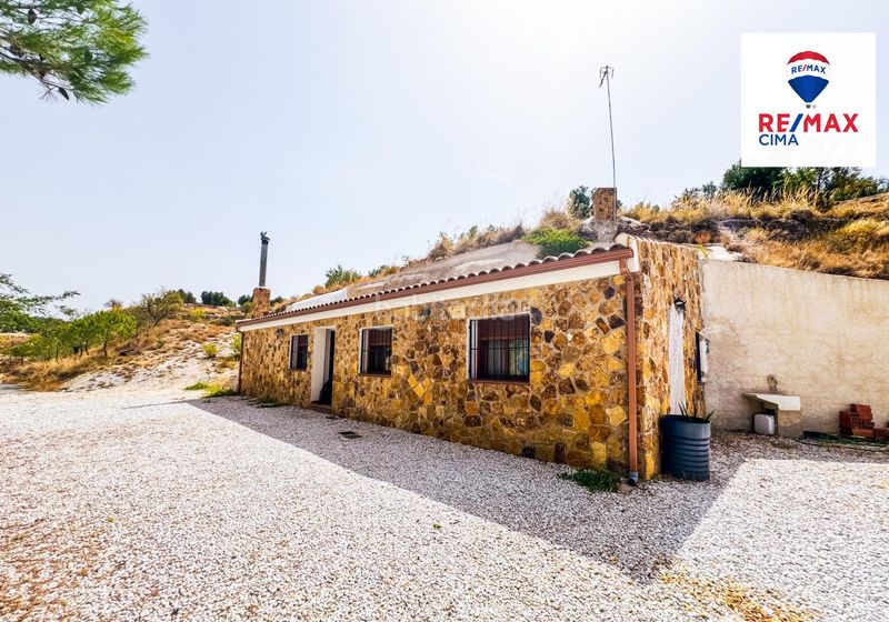 Foto b1d8bc85-30d2-4eef-be12-4574529e0060. Casa a Cuevas del Campo
