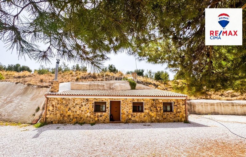 Foto df2c72c1-a6a7-4e73-b8ef-f2ce8c3336dd. Casa a Cuevas del Campo