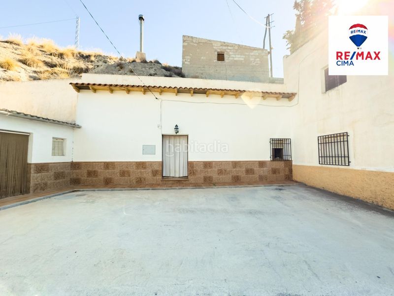 Foto 3f3d58d6-deb6-4a8c-b52d-2691fa9c03c3. Masia amb aparcament a Benamaurel