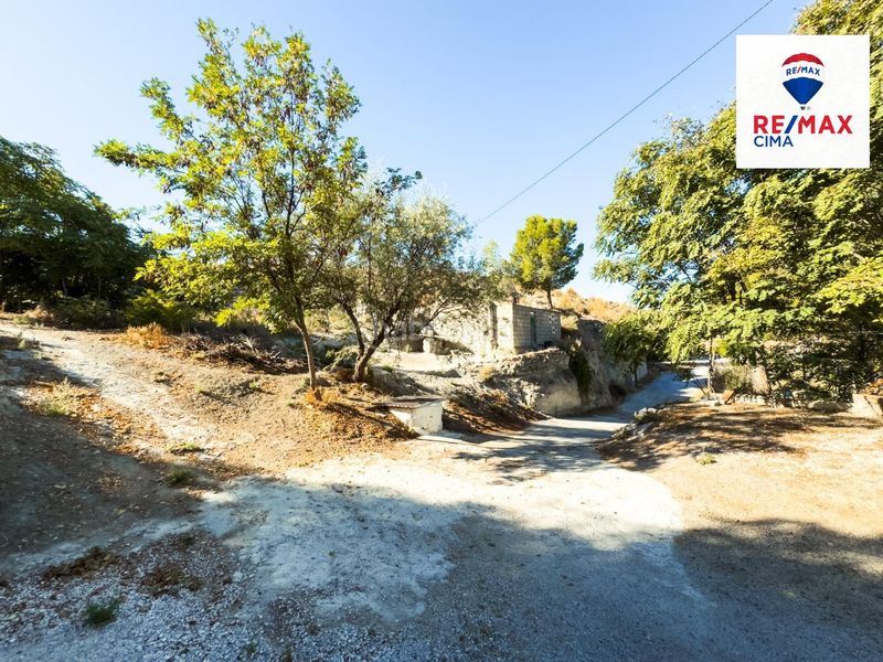 Foto b2720986-c337-4e7f-9019-dd51fa415558. Masia amb aparcament a Benamaurel