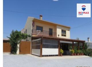 Chalet à Lugar lugar del baico 40. Casa con opcion a negocio o segunda vivienda