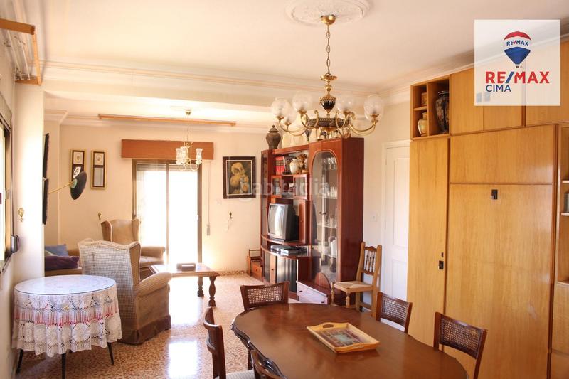 Foto 7fd96386-5e59-4802-bf3d-1234d46f63e4. Casa pareada casachalet pareado en Atarfe