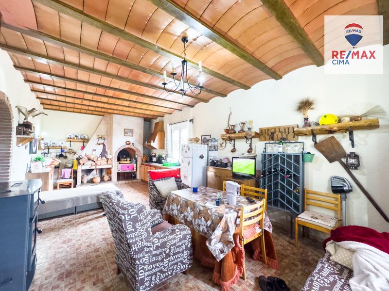 Foto a330b05e-fc91-44e7-9c64-d7ca2675c80a. Casa amb calefacció aparcament piscina a Pozo Alcón