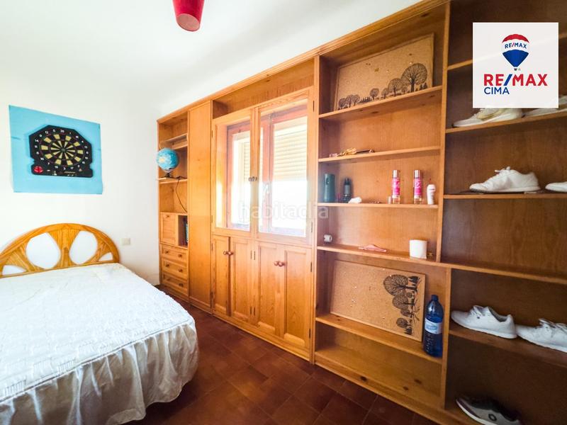 Foto f19fe7d0-00e4-42d5-8772-209db6175bf7. Casa se vende casa y apartamento independiente baza en Cúllar