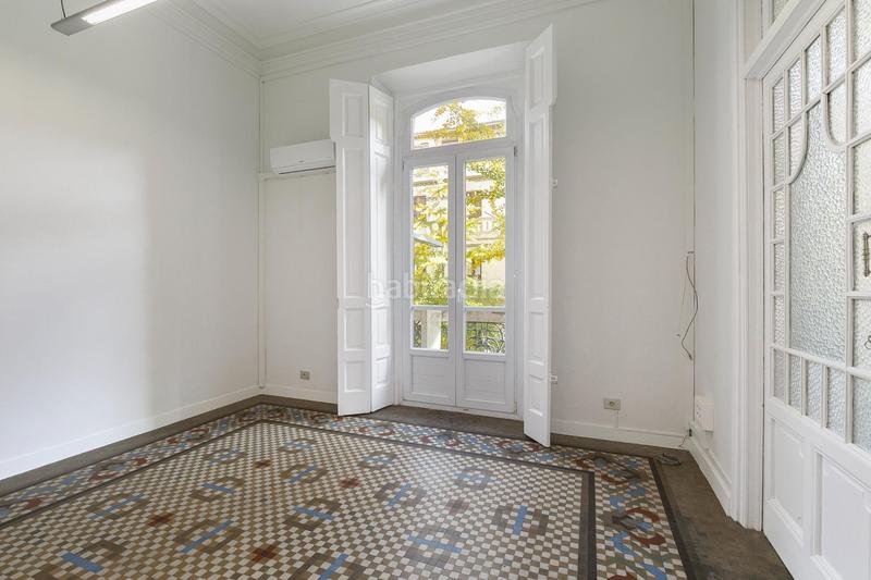 Foto e69ed404-77e7-48e0-b97f-cbd06aed496b. Piso en gran via de colon 29 piso 297 m2 en gran via en Granada