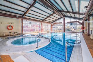 Apartament a Zona alta. Apartamento de lujo en prado llanosierra nevada