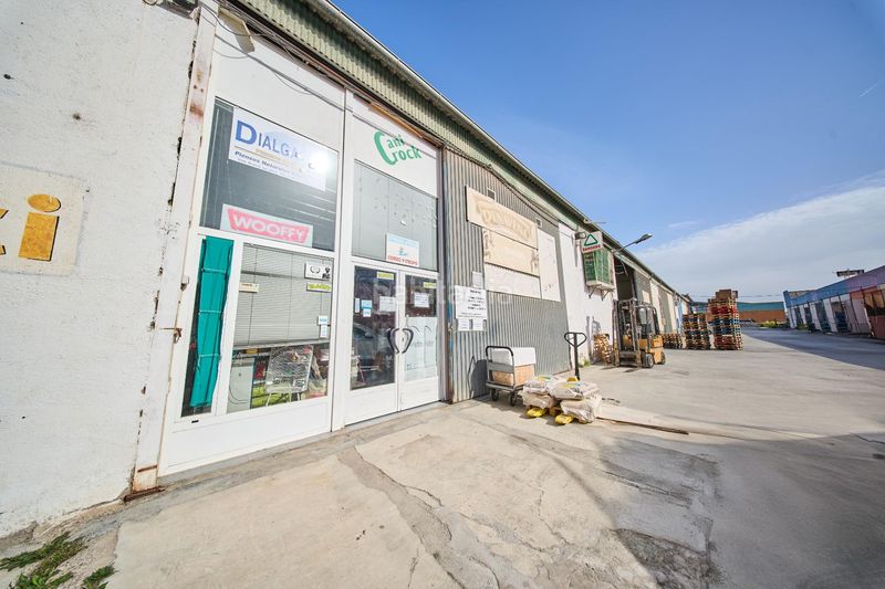 Foto 8e25d391-c2d0-4393-8b55-7c28a10a6e5d. Nau industrial a Atarfe