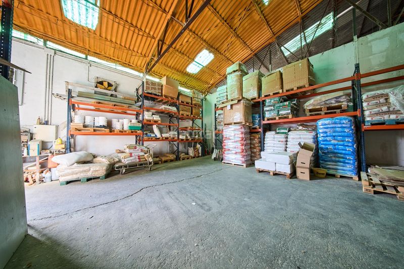 Foto a5673f0f-070c-428f-bc4d-95d914bb5ff6. Nau industrial a Atarfe