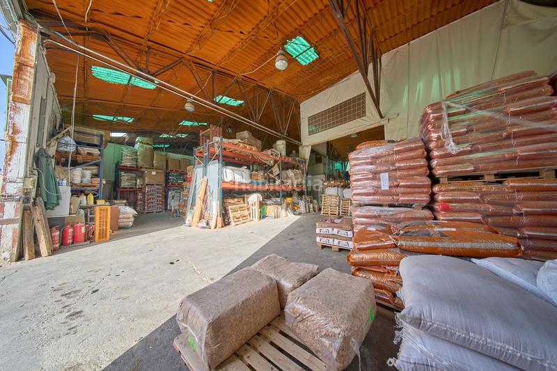 Foto 0fa17dd8-1453-4f51-8ac0-447f43d3f2ae. Fabrikhalle in Atarfe