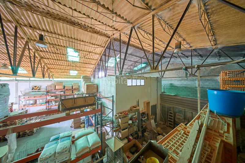 Foto 4d623e9d-d873-4101-8d29-391d3249b6ef. Fabrikhalle in Atarfe