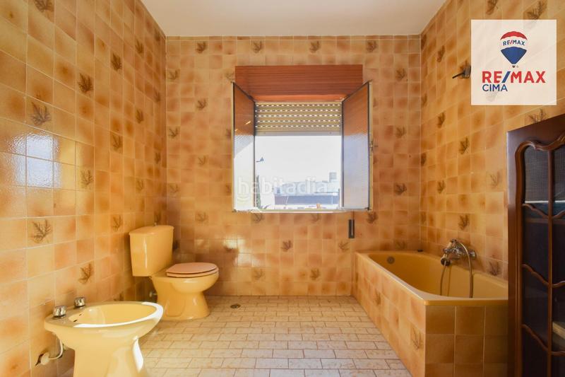 Foto 0b797228-2295-4559-94cc-e27000f81731. Chalet en calle lavadero 12 gran casa con terreno en Cúllar Vega
