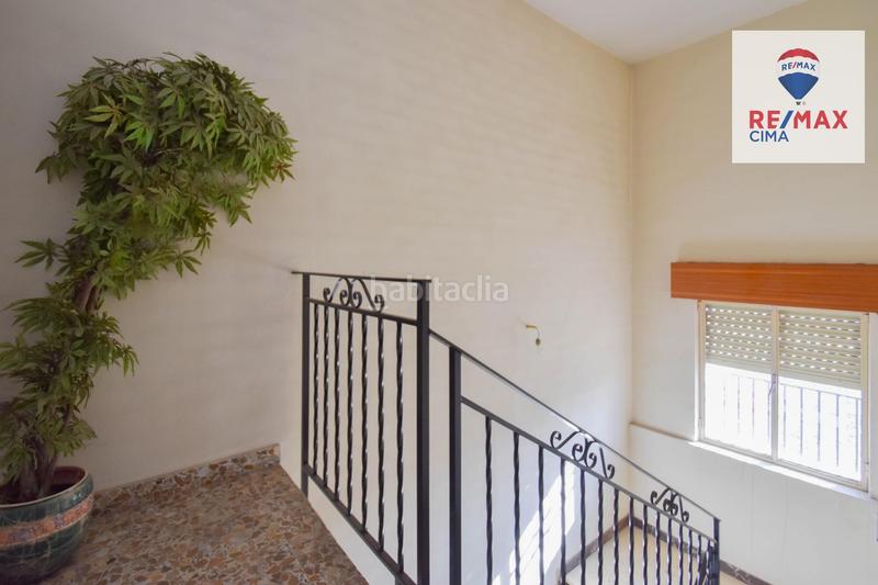 Foto 30fd626a-2c96-46f2-8bec-f8a99225c1b3. Chalet en calle lavadero 12 gran casa con terreno en Cúllar Vega