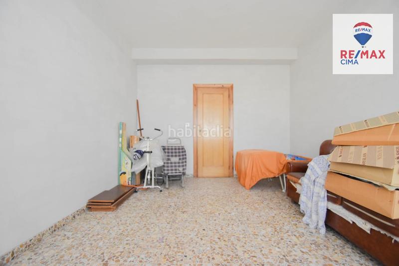 Foto 659627ea-f074-49d4-8045-14d0403db703. Chalet en calle lavadero 12 gran casa con terreno en Cúllar Vega