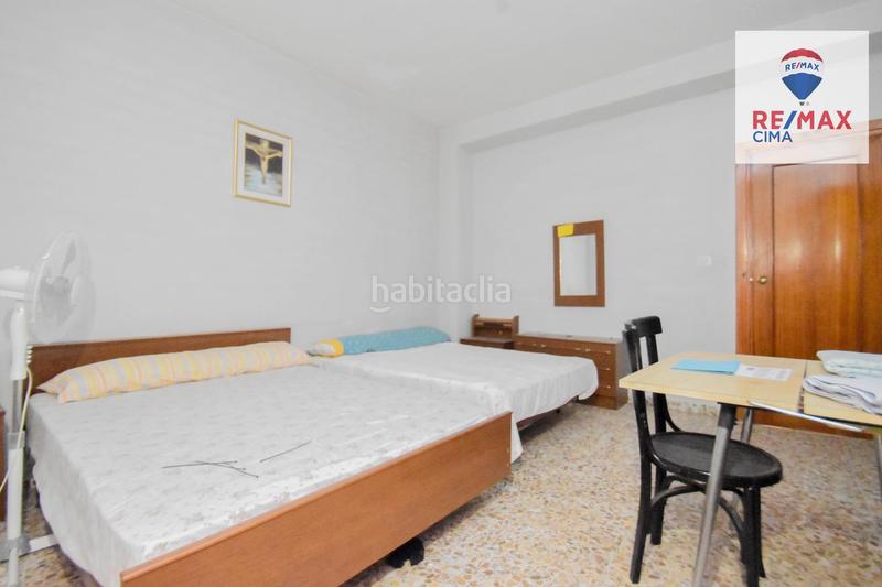 Foto 72f8d6b8-1b96-4762-98a8-6b1636de9ee0. Chalet en calle lavadero 12 gran casa con terreno en Cúllar Vega