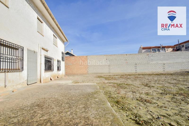 Foto 859c2d2b-3ac9-4fc5-b792-58cd8cbbc3a8. Chalet en calle lavadero 12 gran casa con terreno en Cúllar Vega