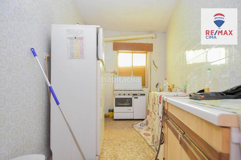 Foto 969dc7be-7913-4a23-a60f-b51546d2ebe0. Chalet en calle lavadero 12 gran casa con terreno en Cúllar Vega